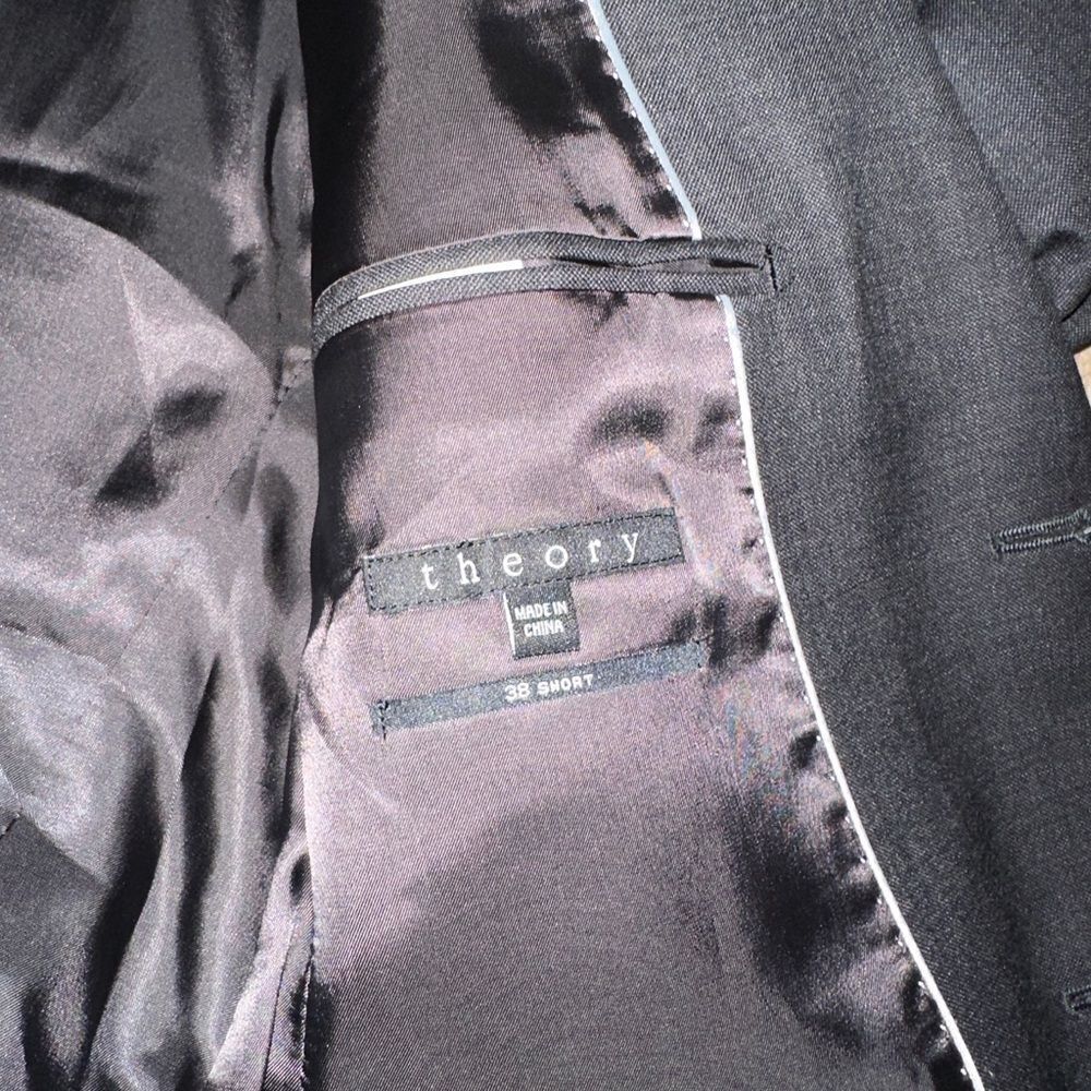 NWT Theory Tailored 2-Button Blazer - Picture 7 of 7